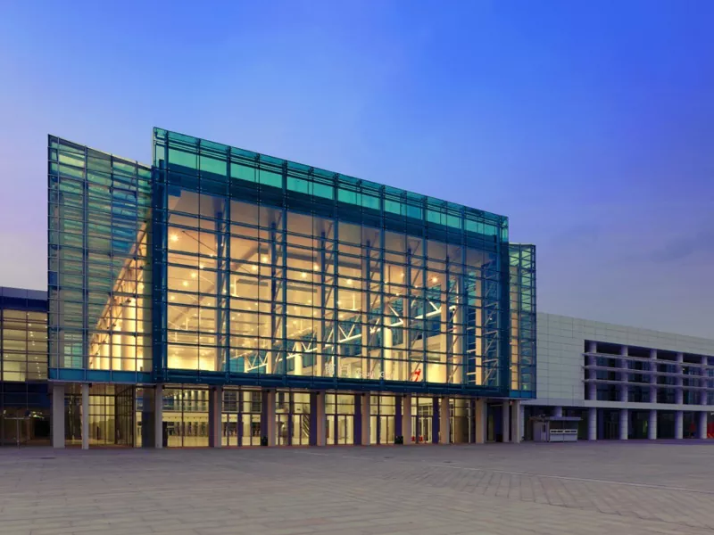 Limyè asye ankadreman prefab metal bilding asye estrikti sal konferans