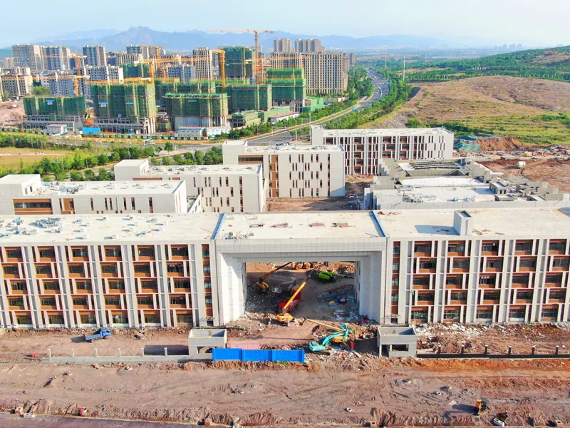 Ki sa ki benefis taks yo nan bati yon bilding lekòl asye?